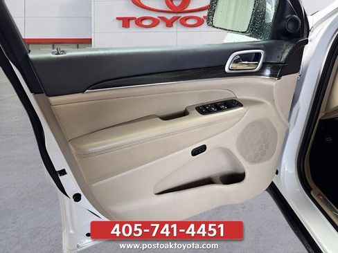 Used 2020 Jeep Grand Cherokee Limited w/ Luxury Group II RWD image 35