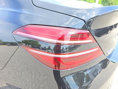 Used 2025 Genesis G70 2.5T AWD/4WD image 31
