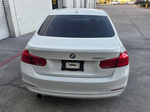 Used 2016 BMW 320i Sedan RWD image 9