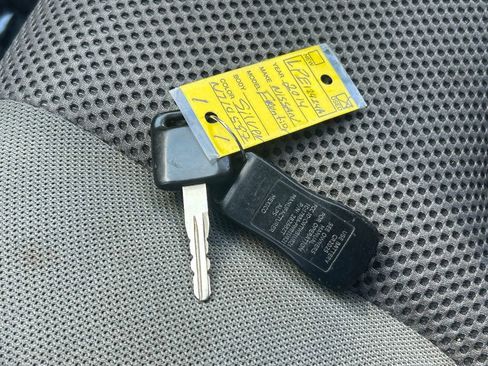 Used 2014 Nissan Frontier SV image 37