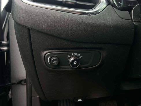 Used 2024 Chevrolet Equinox LS image 19