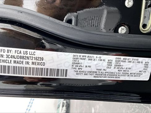 Used 2022 Jeep Compass Latitude image 36