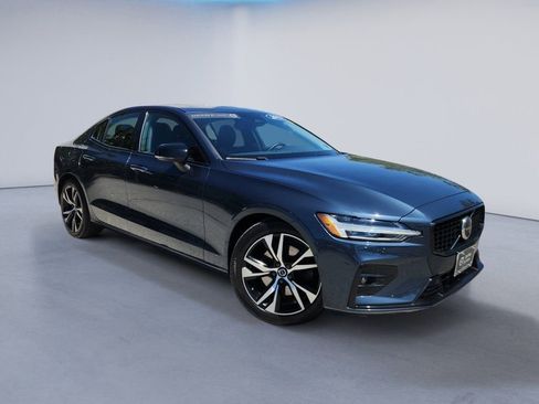 Used 2023 Volvo S60 B5 Plus w/ Climate Package AWD/4WD image 2