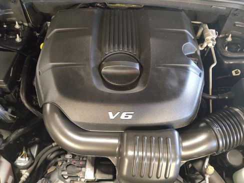 Used 2015 Jeep Grand Cherokee Overland w/ Advanced Technology Group image 30