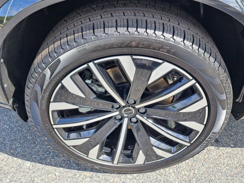 New 2026 Volvo XC90 B6 Ultra image 9