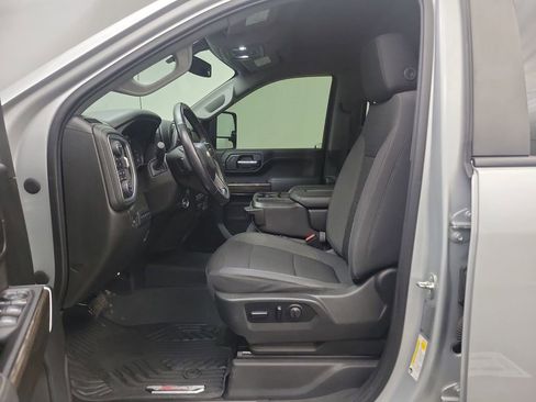 Used 2021 Chevrolet Silverado 2500 LT w/ Convenience Package image 5