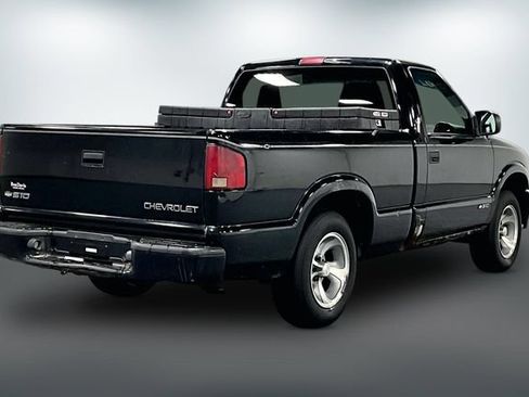 Used 2002 Chevrolet S10 Pickup LS w/ LS Preferred Equipment Group RWD image 7
