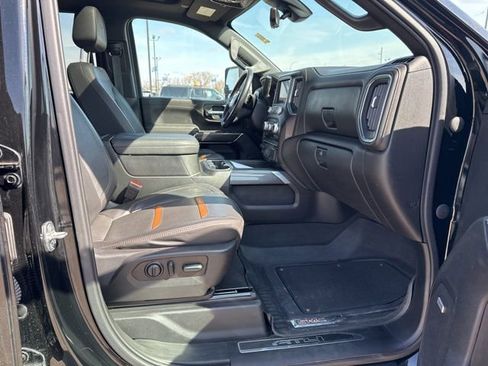 Used 2023 GMC Sierra 2500 AT4 w/ AT4 Preferred Package image 12