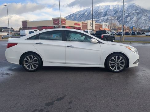 Used 2014 Hyundai Sonata SE image 2