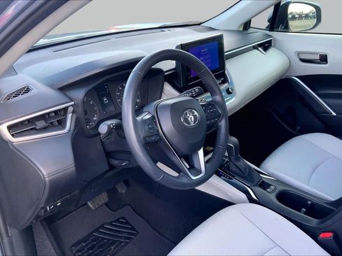 Certified 2023 Toyota Corolla Cross LE FWD image 18