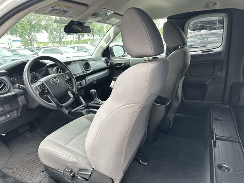 Used 2022 Toyota Tacoma SR RWD image 17