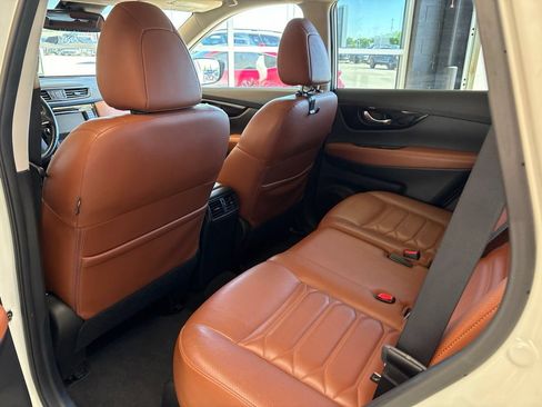Used 2018 Nissan Rogue SL AWD/4WD image 9