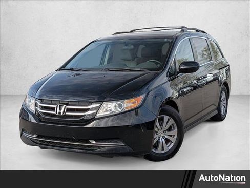 Used 2017 Honda Odyssey SE image 1