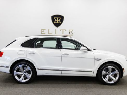Used 2018 Bentley Bentayga AWD/4WD image 10