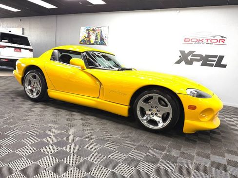 Used 2001 Dodge Viper RT/10 RWD image 2