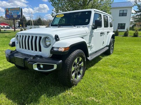 Used 2023 Jeep Wrangler Unlimited Sahara w/ Cold Weather Group AWD/4WD image 7