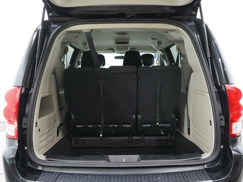 Used 2017 Dodge Grand Caravan SE w/ Power Window Group image 17