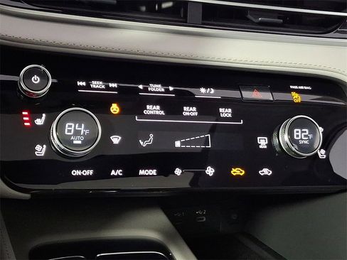 New 2026 INFINITI QX60 Luxe image 16