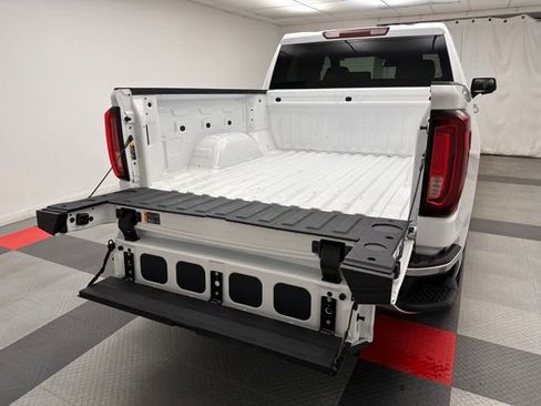 Used 2026 GMC Sierra 1500 SLT AWD/4WD image 25