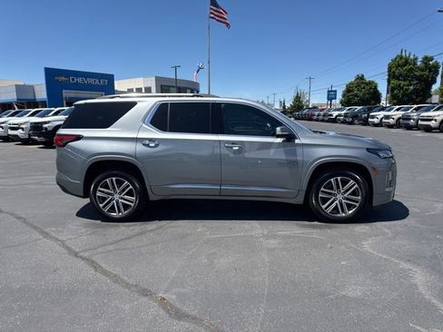 Used 2024 Chevrolet Traverse High Country w/ LPO, Floor Liner Package AWD/4WD image 8