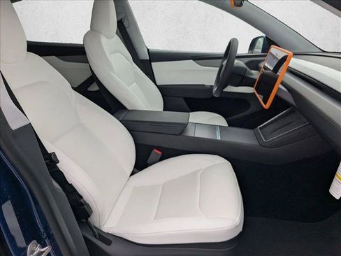 Used 2026 Tesla Model Y 2WD image 17