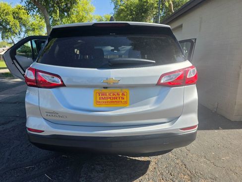 Used 2020 Chevrolet Equinox LS FWD image 24