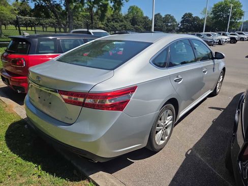 Used 2014 Toyota Avalon XLE Premium image 4
