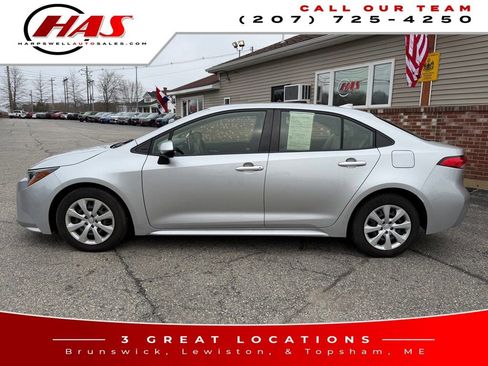 Used 2020 Toyota Corolla LE image 3