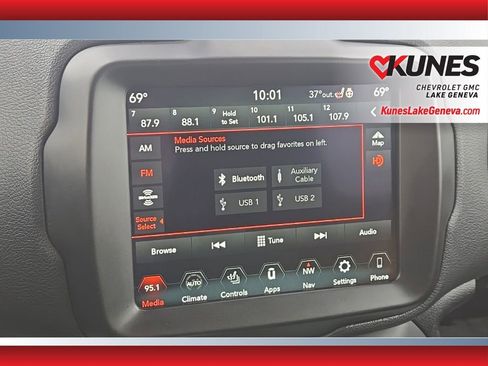 Used 2022 Jeep Renegade Latitude w/ Convenience Group image 22