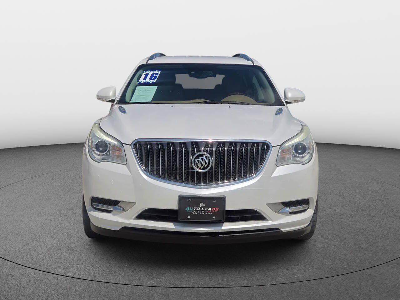 Used 2016 Buick Enclave Leather w/ Trailering Package FWD image 3