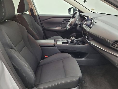 Used 2024 Nissan Rogue S image 21