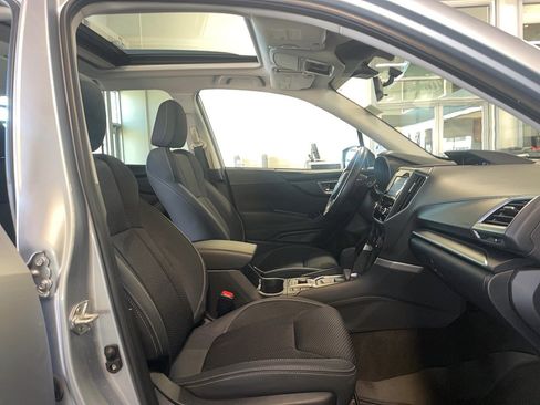 Used 2022 Subaru Forester Premium image 18