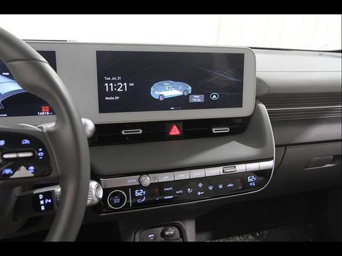 Certified 2024 Hyundai Ioniq 5 Limited AWD/4WD image 10