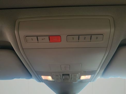 Used 2019 Volkswagen Atlas SEL image 41