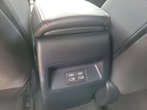 Used 2023 Toyota Corolla SE FWD image 15