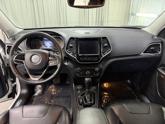 Used 2019 Jeep Cherokee Limited AWD/4WD image 12