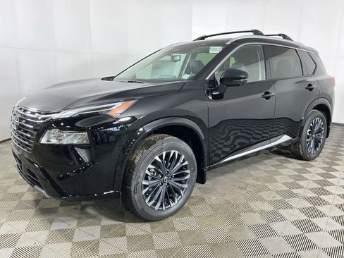 New 2026 Nissan Rogue Platinum w/ Platinum Premium Package image 3