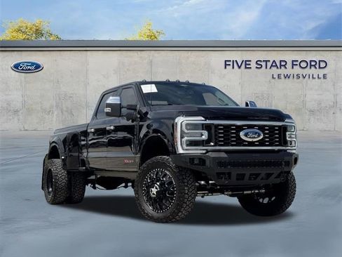 Used 2025 Ford F350 Platinum w/ Platinum Plus Package AWD/4WD image 2