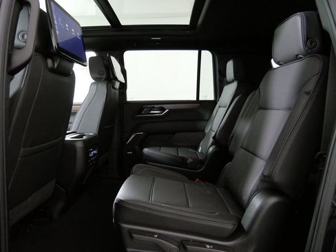 New 2026 GMC Yukon XL Denali w/ Denali Reserve Package AWD/4WD image 14