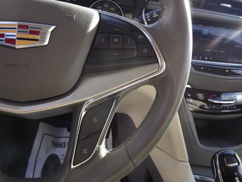 Used 2021 Cadillac XT5 Premium Luxury w/ LPO, Floor Liner Package image 16