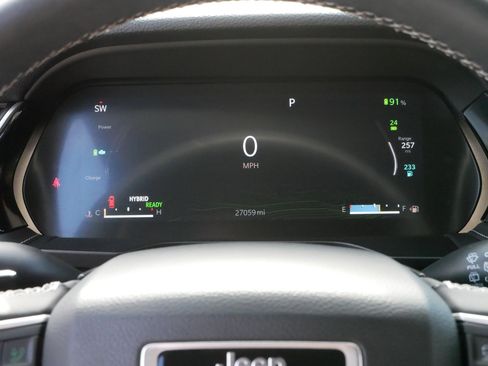 Used 2022 Jeep Grand Cherokee Limited 4xe image 21