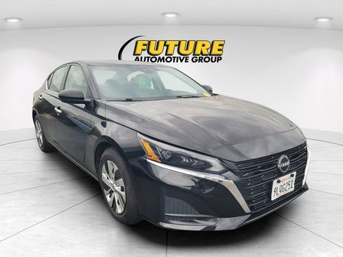 Certified 2024 Nissan Altima 2.5 S FWD image 1