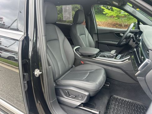 Used 2025 Audi Q7 3.0T Premium Plus w/ Premium Plus Package AWD/4WD image 28
