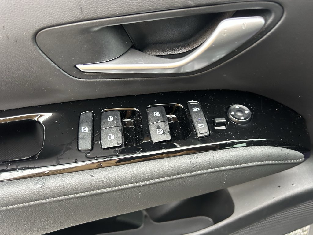 Certified 2024 Hyundai Tucson Limited FWD image 23