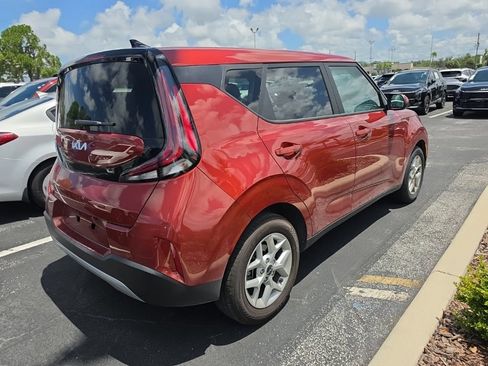 Certified 2023 Kia Soul LX w/ LX Technology Package FWD image 15