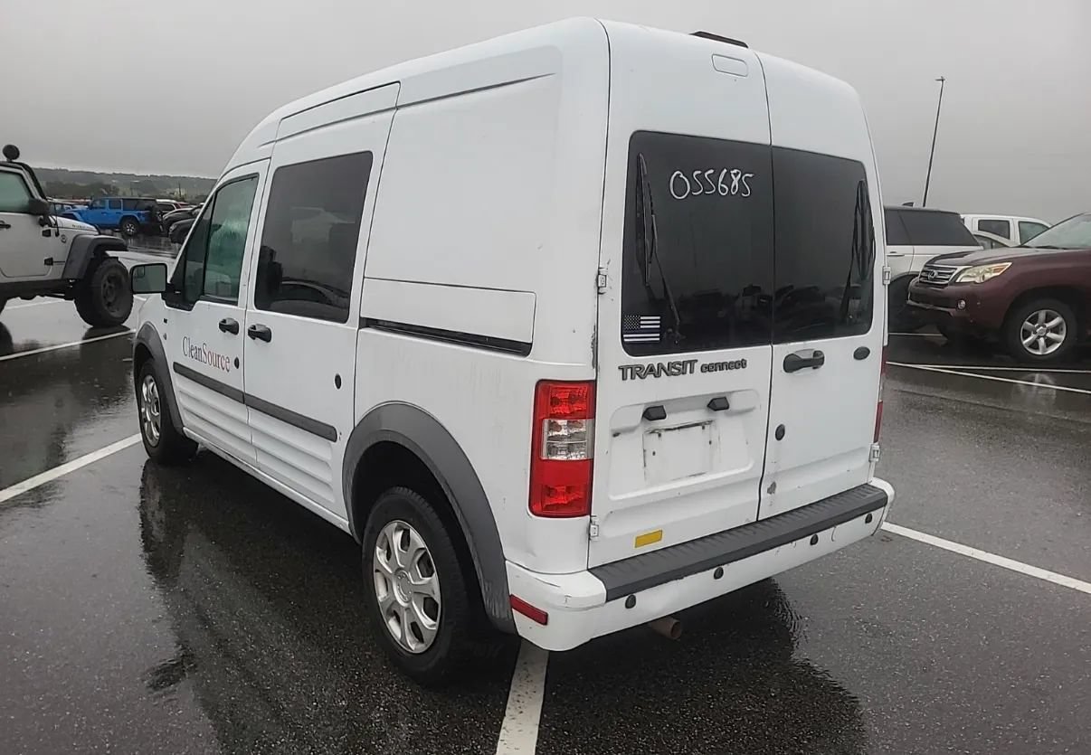 Used 2011 Ford Transit Connect XLT FWD image 4