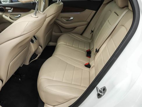 Used 2022 Mercedes-Benz GLC 300 4MATIC image 27