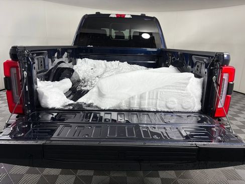 Used 2025 Ford F350 Platinum image 33