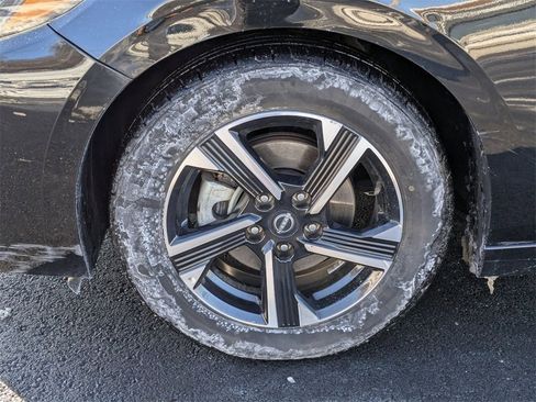 Used 2024 Nissan Sentra SV image 11