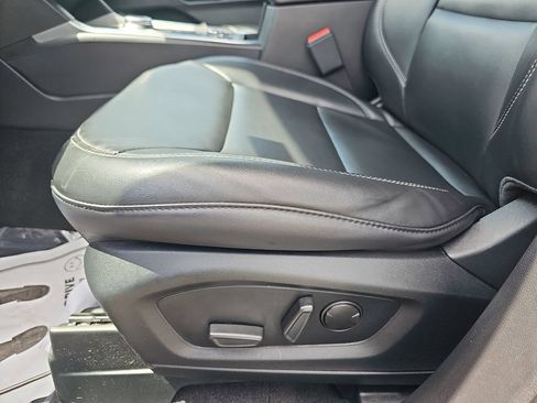 Used 2023 Ford Explorer XLT w/ Equipment Group 202A AWD/4WD image 34
